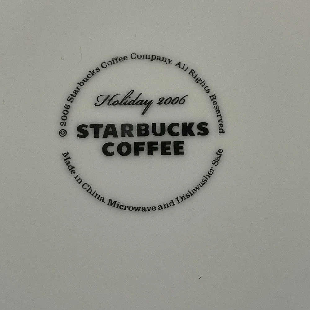 Starbucks Set of 4 small Serving Plates 2006  porcelain Red Green‎ NIB Christmas